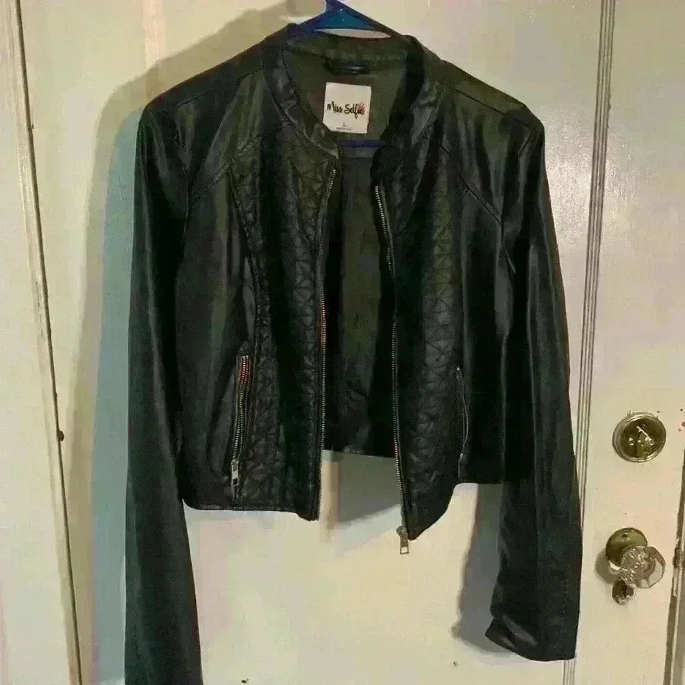 Women’s Miss Selfie Size Small Lined Faux Leather Fur Long Sleeve Zip Up Jacket - Picture 5 of 5